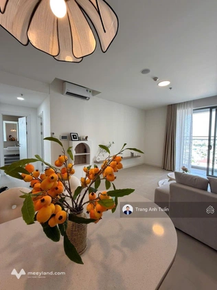 Siêu phẩm 1 căn 2PN 84m² góc - giá tốt 17 triệu/tháng - full nội thất - view hồ bơi LK81 Vạn Phúc