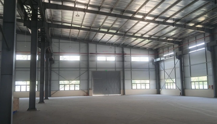 Cho thuê nhà xưởng 1800m2, tại KCN Long Hậu, PCCC thẩm duyệt đầy đủ, sân sàng bàn giao