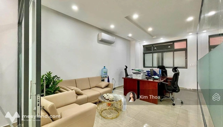 Tầng trệt 7x20m sẵn 2 phòng ở Vạn Phúc, lối đi riêng, có thang máy máy lạnh, hầm xe. Giá rẻ 16 tr