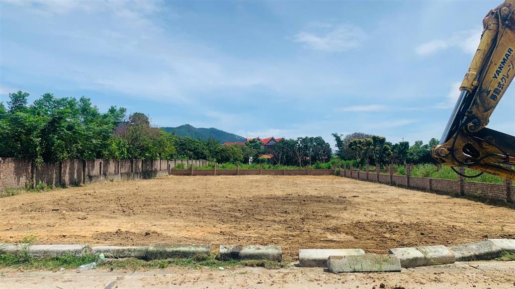 Bán 1000m2 đất t80 xuân hoà đường ô tô tránh