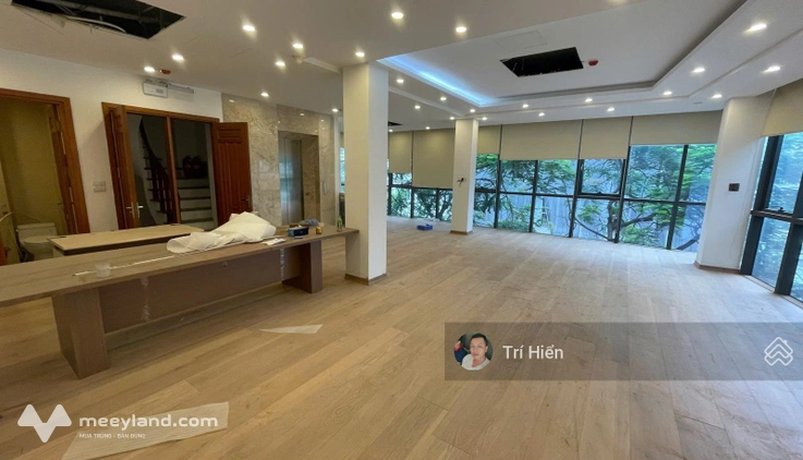 Cho thuê sàn VP mặt phố Hoa Lư: 90m2, MT: 9m, điều hòa, thang máy, PCCC. Giá: 20tr/tháng