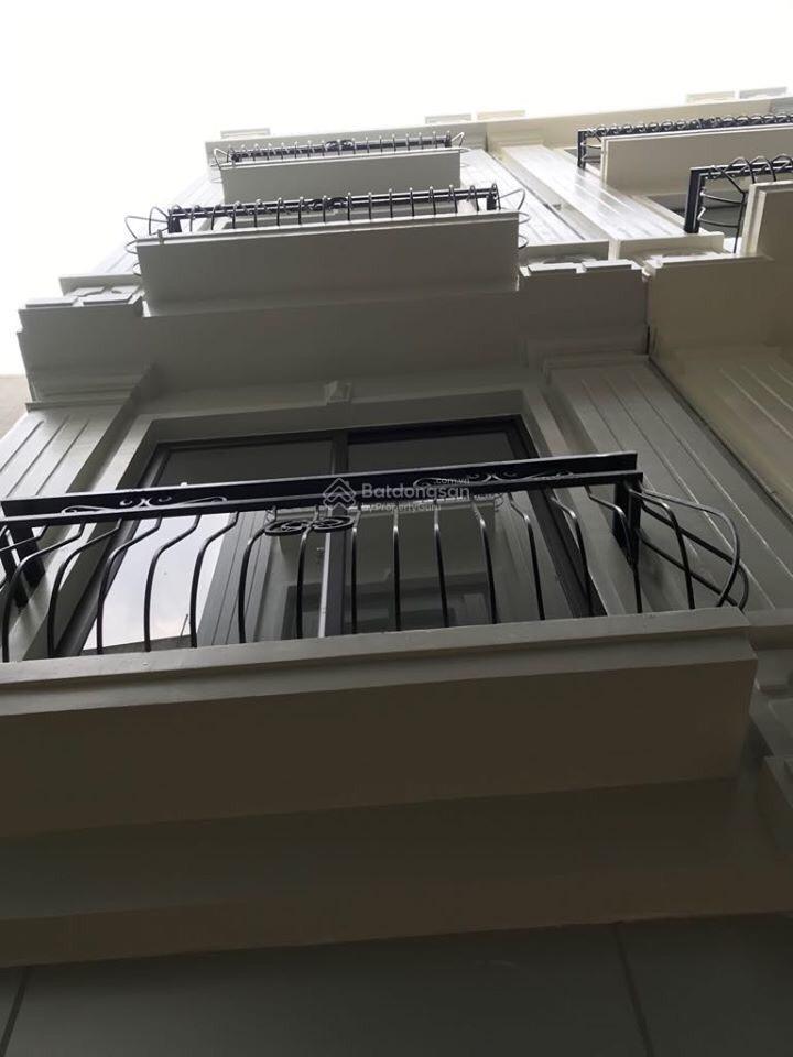Chính chủ cần bán đất ở đô thị, dt 300m2, mặt tiền hơn 12m, đường vào rộng rãi ô tô tránh nhau.