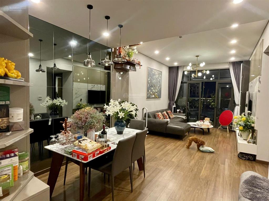 Chuyển lên duplex tôi bán căn 2 ngủ 90m2 view thành phố chung cư sun ancora lương yên