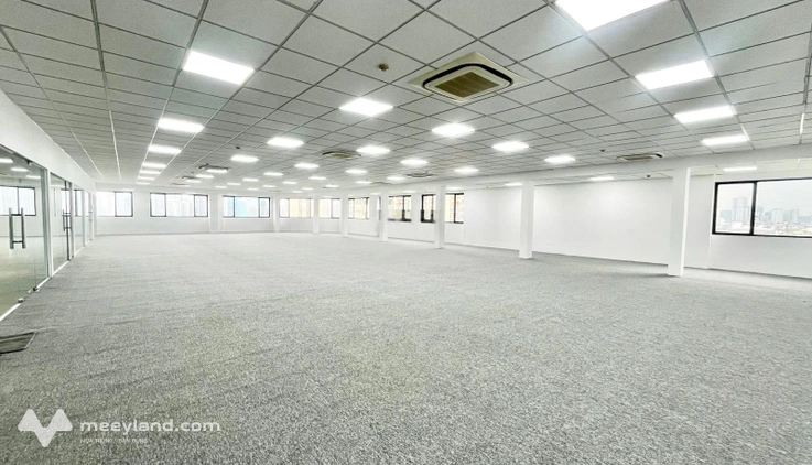 BQL cho thuê văn phòng tại toà Indochina Plaza Hanoi (IPH Xuân Thuỷ), DT 500m2 giá thuê 500k/m2/th
