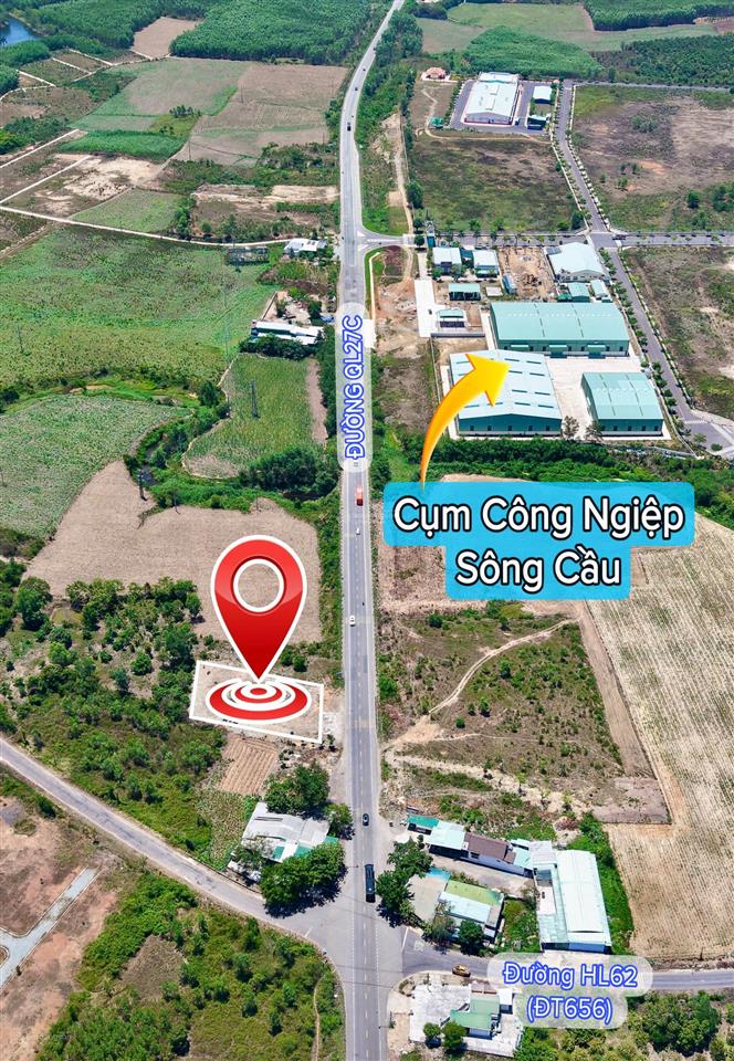 Bán 745m2 đất thổ cư ngang 30m mặt tiền ql27c đối diện cụm công nghiệp sông cầu ngã tư hl62