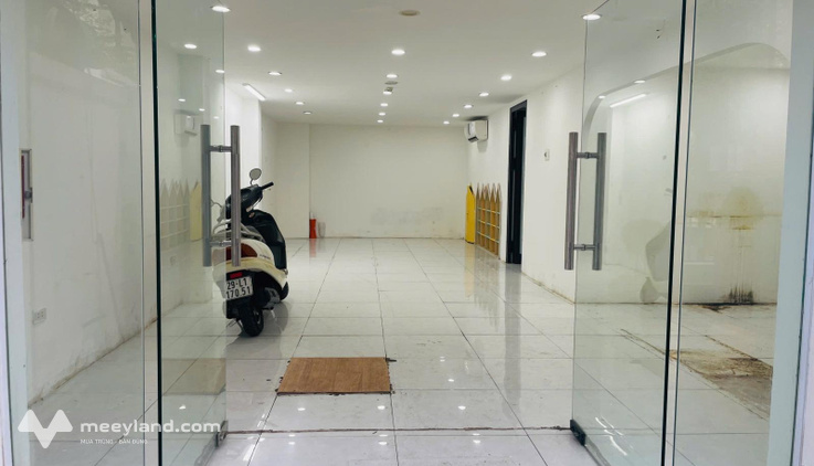Cho thuê MBKD Tầng 1 MonCity Hàm Nghi Mỹ Đình 60m² View Biệt Thự The Zei Giá Chỉ 15 Triệu