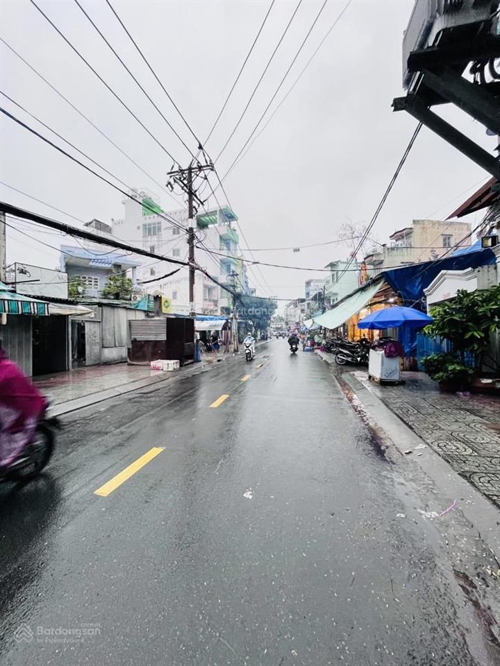 Hơn 50tr/m2 nhà 3 tầng 7pn ngay cầu chà và không có căn thứ 2 để so sánh