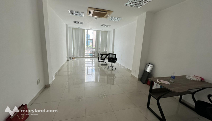 Văn phòng cho thuê đường Nguyễn Trường Tộ, giá tốt và miễn phí gửi xe