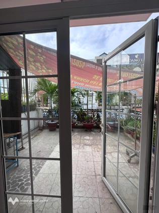 Chủ đi du học để lại phòng vip giá sinh viên - Món hời WC bồn tắm và phòng đủ nội thất học tập