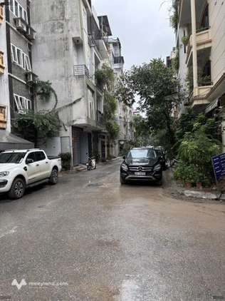 Cho thuê mặt bằng kinh doanh/nhà mới đẹp Phố Vĩnh Phúc, Ba Đình, 120 m2, ô tô tránh.