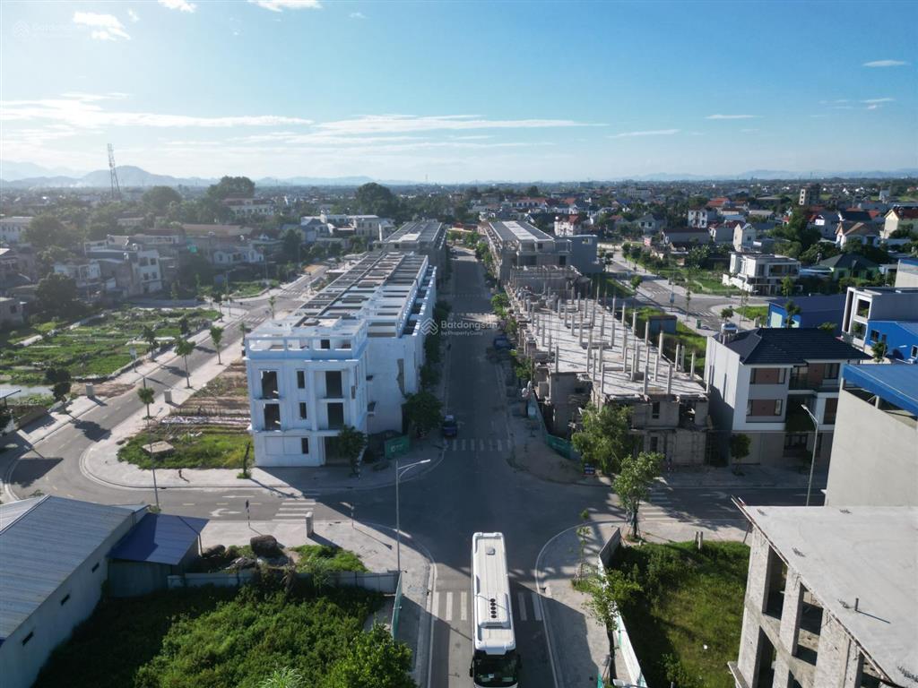 Bán căn nhà phố đẹp nhất đại phong phổ yên