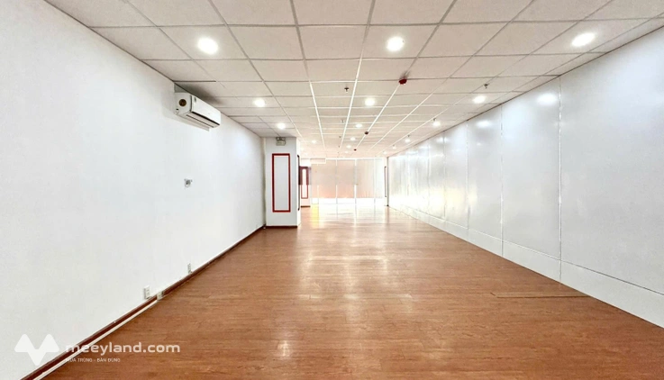 Cho thuê văn phòng 94 m² - 23.5 tr/tháng đã VAT - miễn phí 18 chỗ để xe máy ở hầm