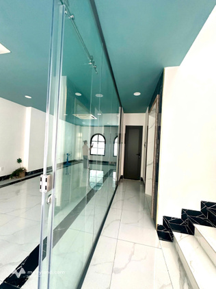 Cho thuê mặt bằng văn phòng 1 trệt 1 lầu DT: 7x20m - 200m2 sàn tại Vạn Phúc City