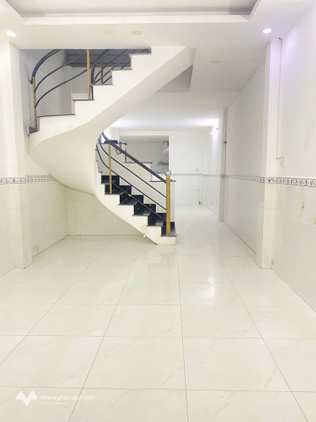 Mặt tiền kinh doanh Trần Văn Cẩn, 53m2, 2 tầng, 2 ngủ, tiện vừa ở + kinh doanh, chỉ 6.3 tỷ