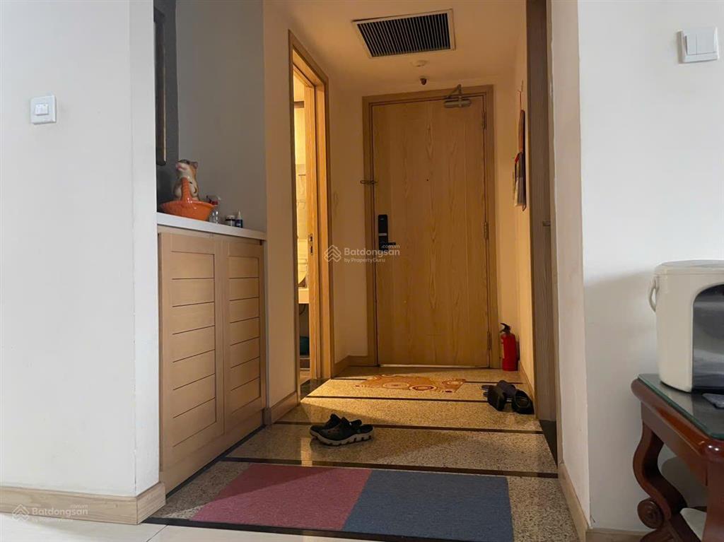 Chính chủ đăng tin bán căn hộ 119m² 3pn, 2wc tầng 9. giá bao phí. có thương lượng