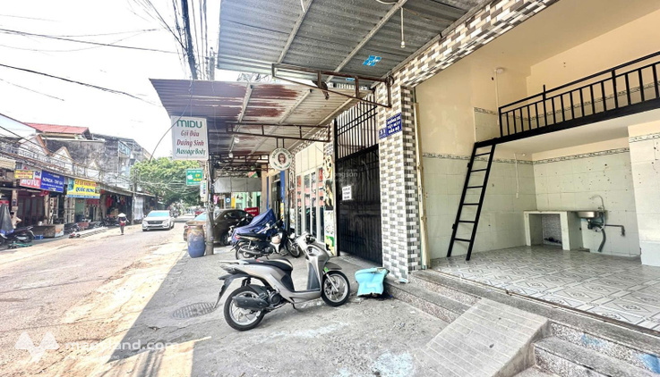 Cho thuê kiot có gác lửng ngay đường Nguyễn Trãi - Dĩ An, khu dân cư đông đúc