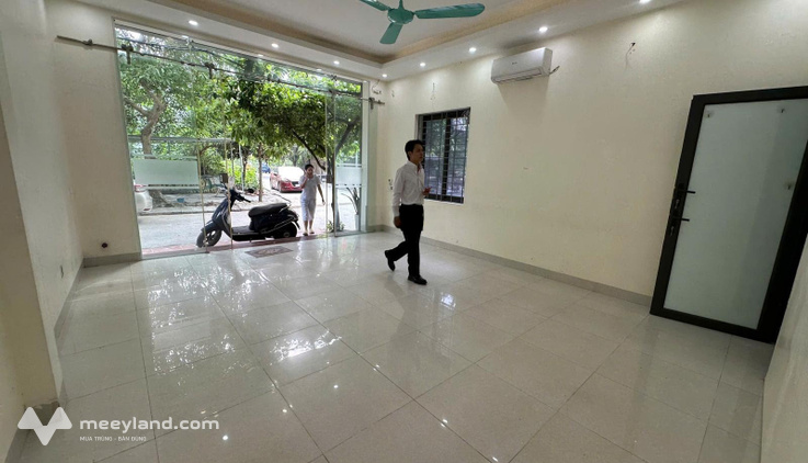 Cho thuê văn phòng tầng 1 - riêng biệt 32m2 Giá tốt Chỉ 5 tr/tháng - Thuê ngay