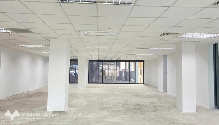 VP sang đẹp 180m2 Nguyễn Đình Chiểu, ngay Lê Quý Đôn. Giá 50tr. Tell: 0919167179