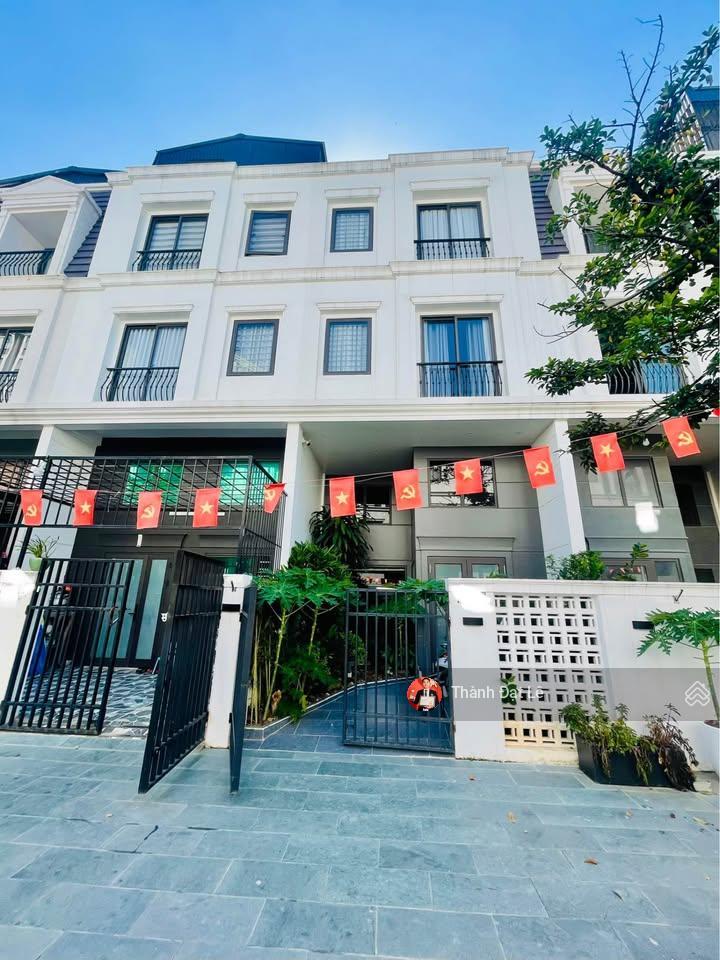 Chính chủ bán liền kề 3,5 tầng 75m2 kingtown bãi cháy, hạ long. ngay cạnh tttm aeon mall cái lân.
