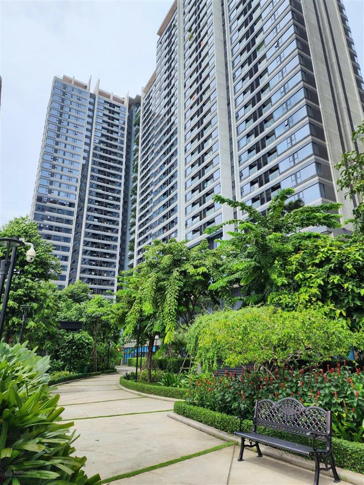 Chủ cần bán căn hộ 1 pn 50m2 đã có sổ hồng tại c/c kingdom 101 334 tô hiến thành, q10, giá 5.5 tỷ