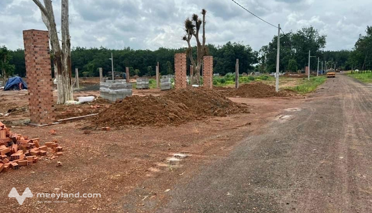 Bán lô đất nằm ngay tại trung tâm Phú Trung - Đất có diện tích 220m2 - Thổ cư 100m2