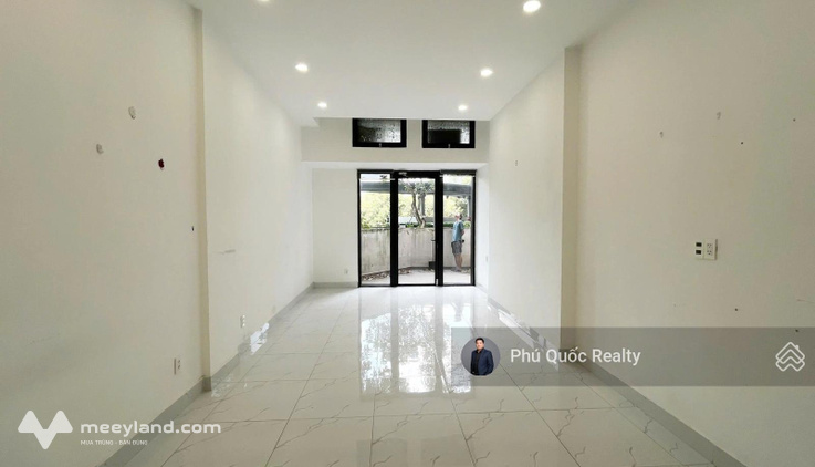 Cho thuê Văn phòng làm việc Officetel 11 triệu - Có ban công, The Sun Avenue, 38m2