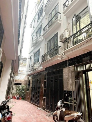 Cho thuê nhà nguyên căn mới đẹp tại Hà Trì 1, 4 tầng x 30m2, cách ô tô 50m, 3 phòng ngủ, có nội thất.