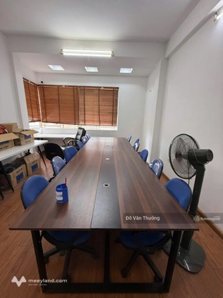 Cho thuê sàn văn phòng đủ đồ, chỉ việc xách máy tính vào làm việc, giá 9,5 triệu/tháng