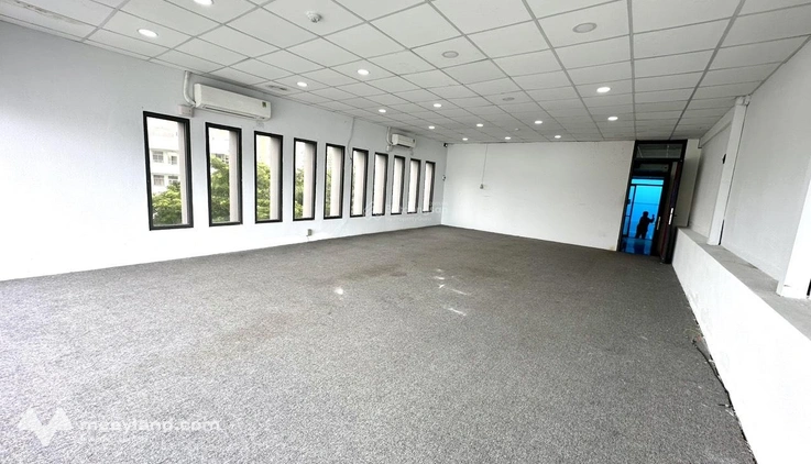 Văn phòng 100m² đường Bạch Mã Quận 10 chỉ từ 29 triệu