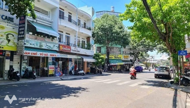 Bán nhà cấp 4 mặt tiền Trần Nhật Duật, ngay ngã tư Vân Đồn - Nguyễn Thị Minh Khai