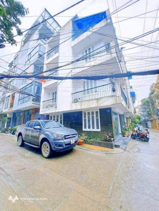 Siêu phẩm 4 tầng phố Hào Nam, nhà đẹp, lô góc, ô tô tránh, dừng đỗ ngày đêm, kinh doanh bất chấp, giá 21.5 tỷ