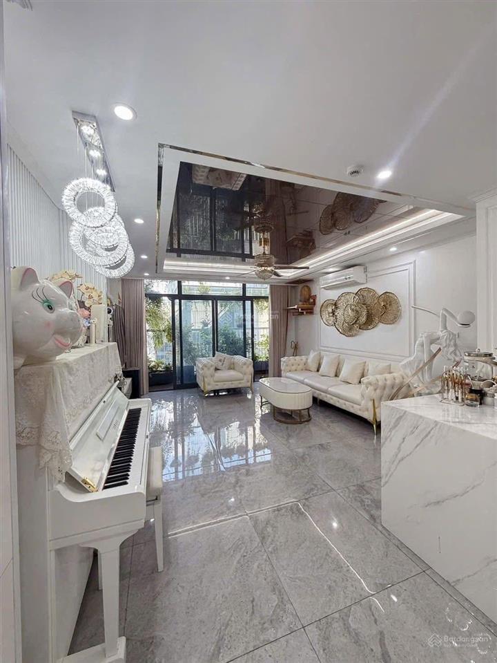 Bán căn view hồ đông nam green bay mễ trì 65m² 2pn 2wc căn full nội thất siêu sang