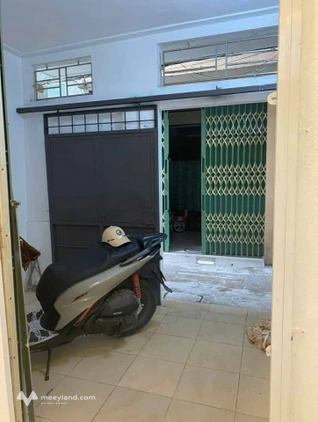 Bán nhà 2 tầng ngõ Trần Huy Liệu, cách ngõ ô tô 8m