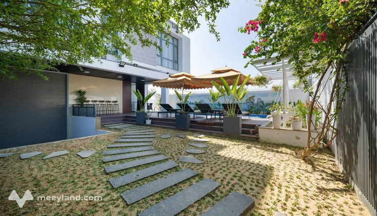 Bán nhà villa 3 tầng sát biển Nguyễn Tất Thành, giá 25.5 tỷ