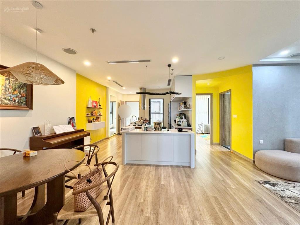 Chủ nhà đi pháp bán căn hộ 3 phòng ngủ 2wc haven park kđt ecopark 110m2 giá 8tỷ850 có sổ đỏ