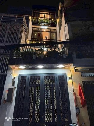 Nhà phố xinh 3.2m x 12m, 1 trệt, 3 lầu Nguyễn Trọng Tuyển, Tân Bình, Hồ Chí Minh