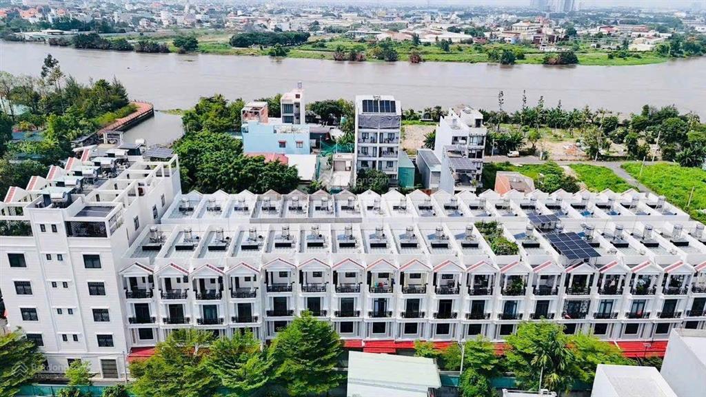 Bán nhà mới đẹp 4 tầng, sát vạn phúc, khu dân trí cao, cách quốc lộ 13 200m, hẻm xe tải thông
