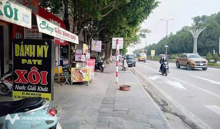 Bán nhà mặt phố Quang Trung, thành phố Thanh Hóa, kinh doanh cực đẹp, đối diện trường Đại học Hồng Đức