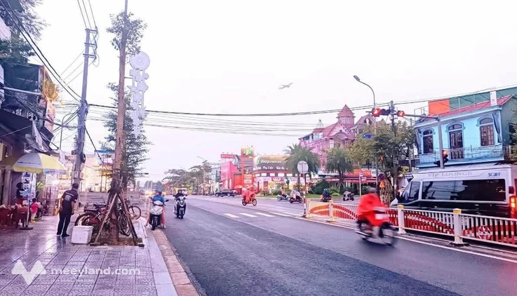 Bán nhà mặt tiền đường 2/9, phường Phú Bài, Hương Thủy, Huế