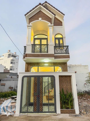 Bán nhà mới 1 trệt 1 lầu, full nội thất tại hẻm 388Z đường Nguyễn Văn Cừ, giá 3.98 tỷ