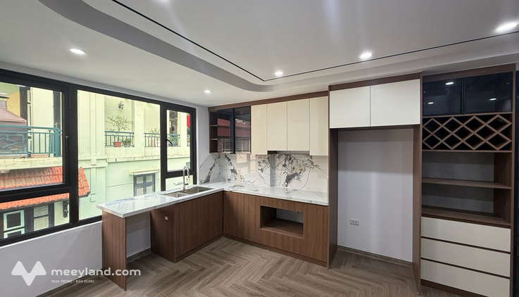 Bán nhà Ngụy Như Kon Tum, Thanh Xuân, thang máy, ô tô, diện tích 30m2, mặt tiền 5.5m, giá 16.3 tỷ