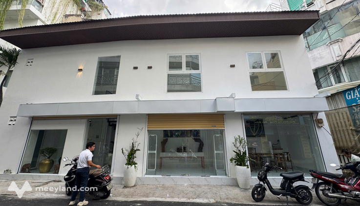 Mặt tiền Phùng Văn Cung, phường 7, Phú Nhuận, 14m x 3m, 2 tầng thông suốt, giá 26 triệu/tháng