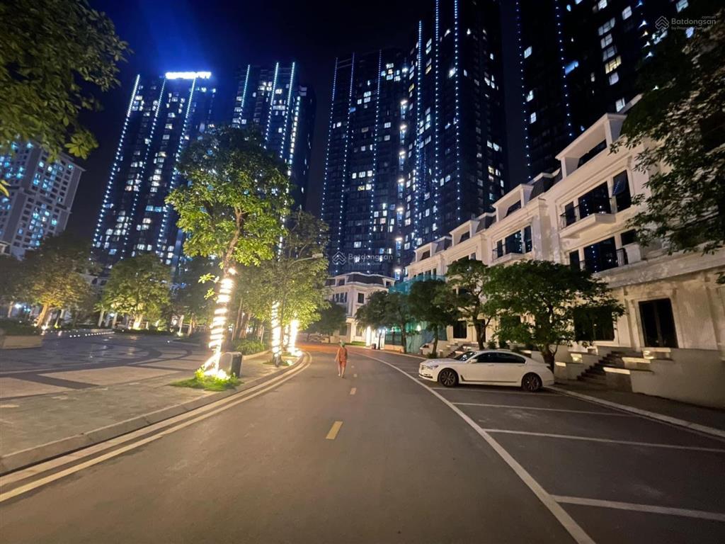 Lô góc liền kề ia20 ciputra 5 tầng 120m² giá 36,tỷ kinh doanh view vườn hoa