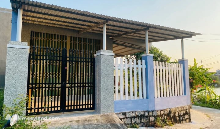 Nhà cấp 4 rộng rãi, gần hồ mát mẻ tại Phú Đông, Tuy Hòa