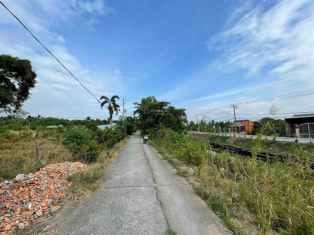 Mặt tiền đan nhánh trương văn kỉnh phú hoà long đức