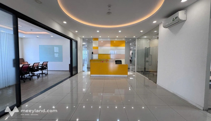 Cho thuê mặt bằng văn phòng 315m2 - Free PQL lên đến 9 tháng - Khu vực KCN VSIP 1
