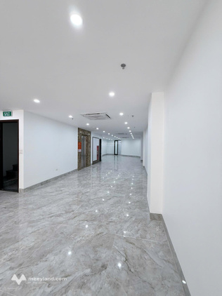 Cho thuê MBKD mới sàn 170m2, đường lớn, mặt phố
