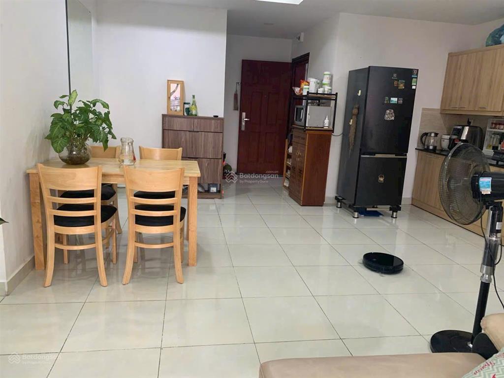 Chung cư 312 lạc long quân, 3,4 tỷ, 68m2. q11 hcm.