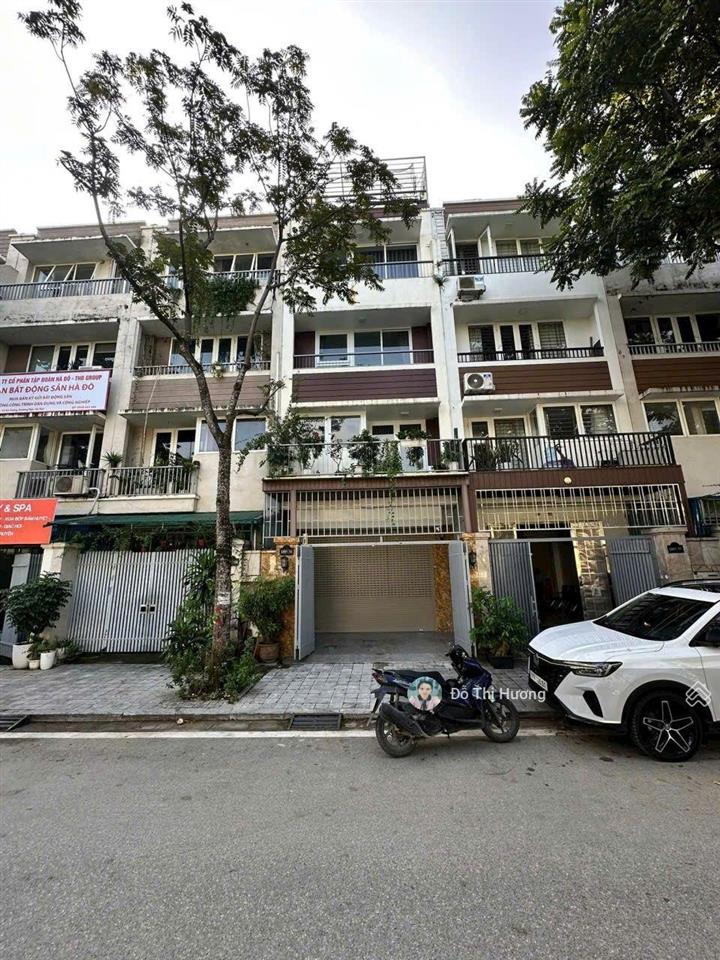 Bán liền kề 5 tầng thang máy kđt an hưng hà đông, chỉ việc xách vali về ở. 0961 628 ***