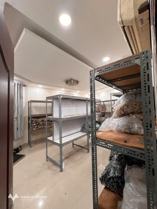 Cho thuê 350m2 sàn. Tầng 1 - Mặt tiền đường Lạc Long Quân, Phường 3, Quận 11